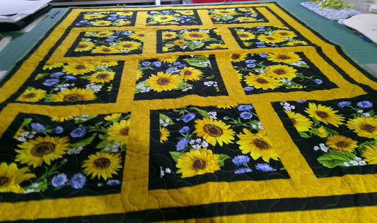 Quilt-Sunflowers size 46 1/2" X 58"