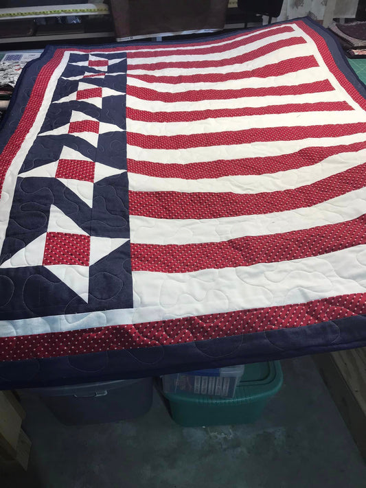 Quilt- Americana Flag size 43' X 60"